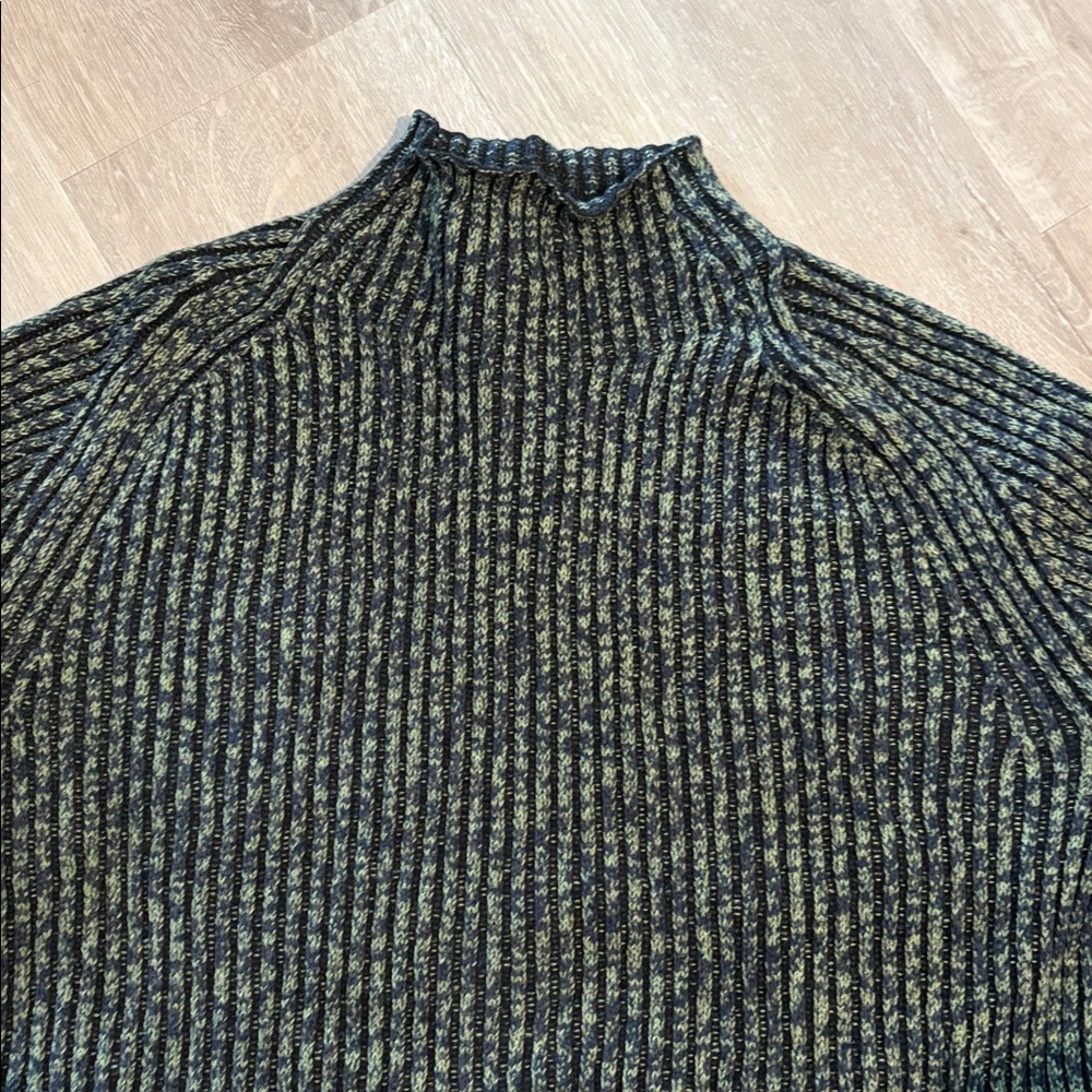 Lululemon mock neck sweater - Picture 5 of 7
